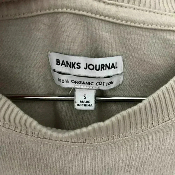 Banks Journal | "Locator Trader" Graphic T Shirt - Gray / Sz S - Picture 7 of 8